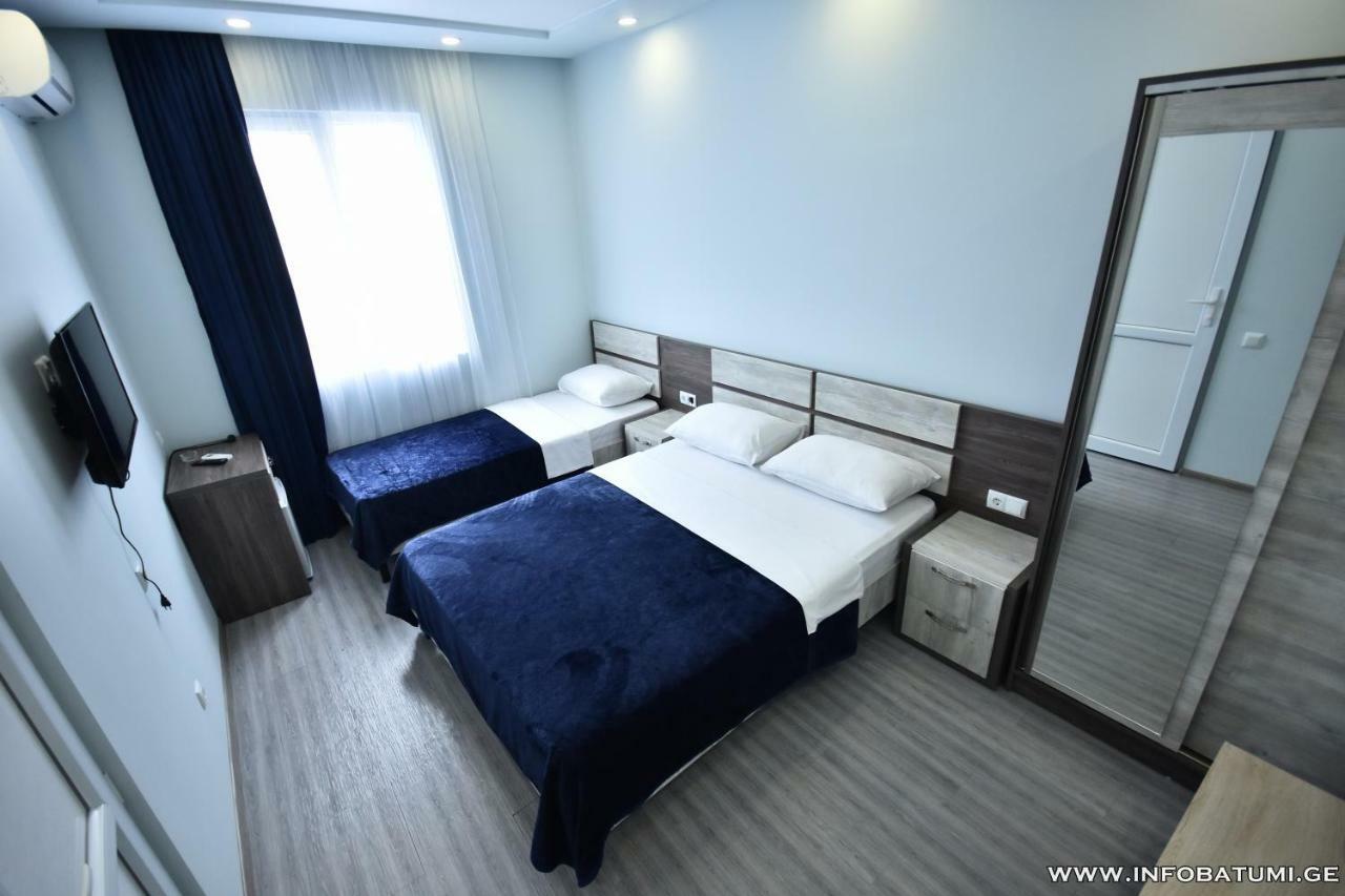 Hotel royal georgia Batoemi Buitenkant foto