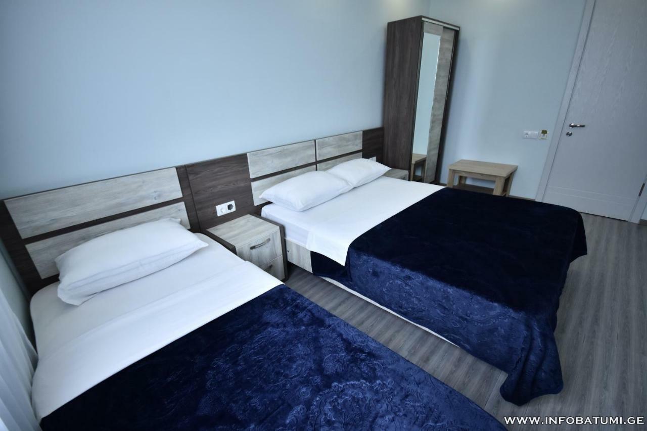 Hotel royal georgia Batoemi Buitenkant foto